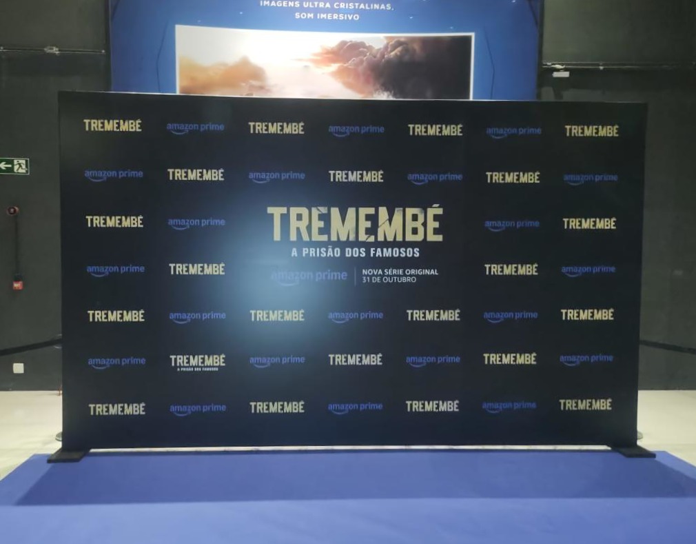 Backdrop em box truss para evento corporativo montado pela SNC Eventos