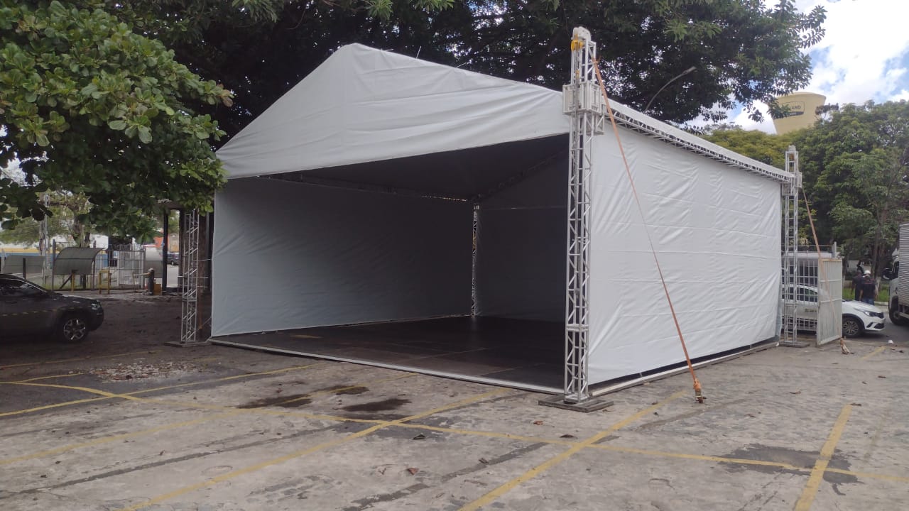 Cobertura modular instalada para evento