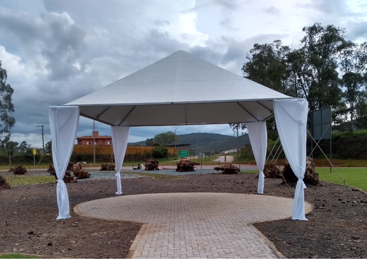 Tenda modular montada para evento